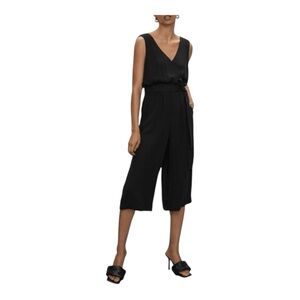 Aritzia Babaton Black Sexy Wide Leg Jumpsuit Sleeveless V Neck Cropped Party